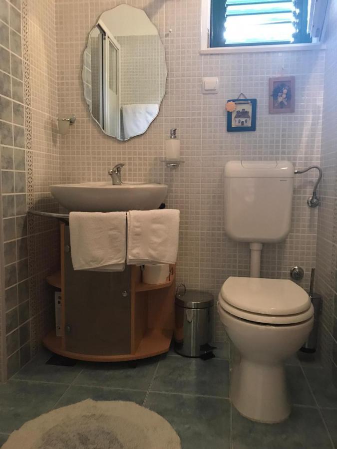 Apartmani Katarina Bol Esterno foto