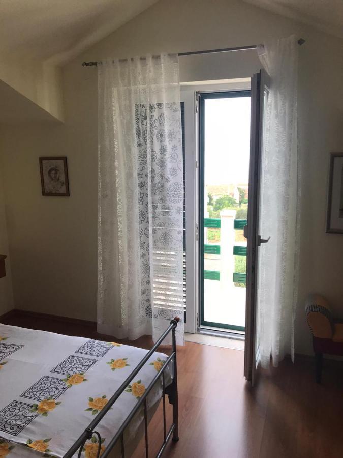 Apartmani Katarina Bol Esterno foto