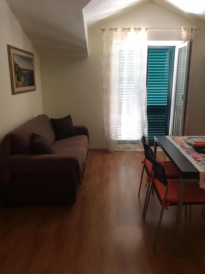 Apartmani Katarina Bol Esterno foto