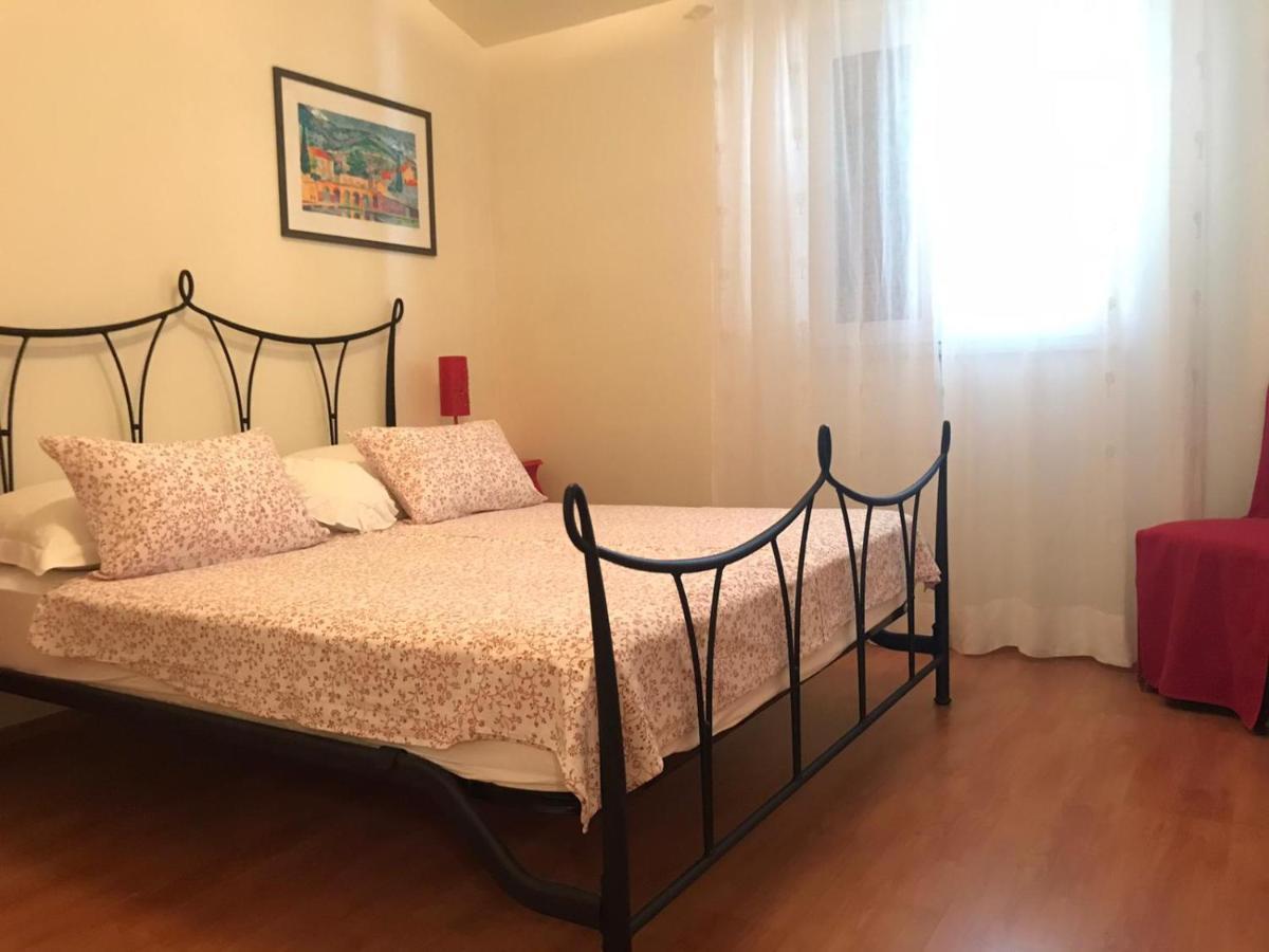 Apartmani Katarina Bol Esterno foto