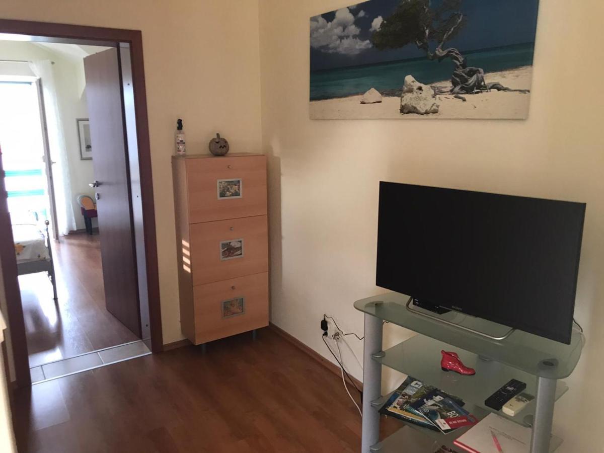 Apartmani Katarina Bol Esterno foto