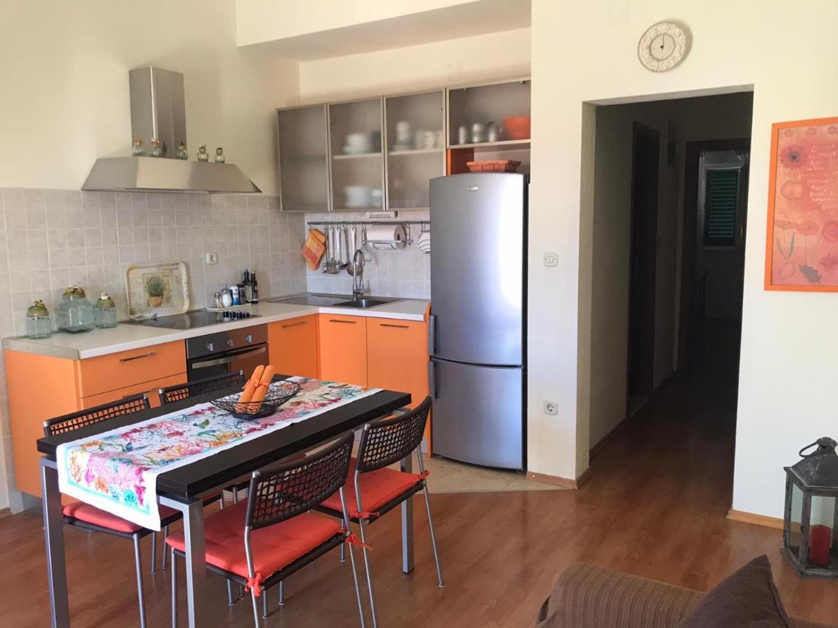 Apartmani Katarina Bol Esterno foto