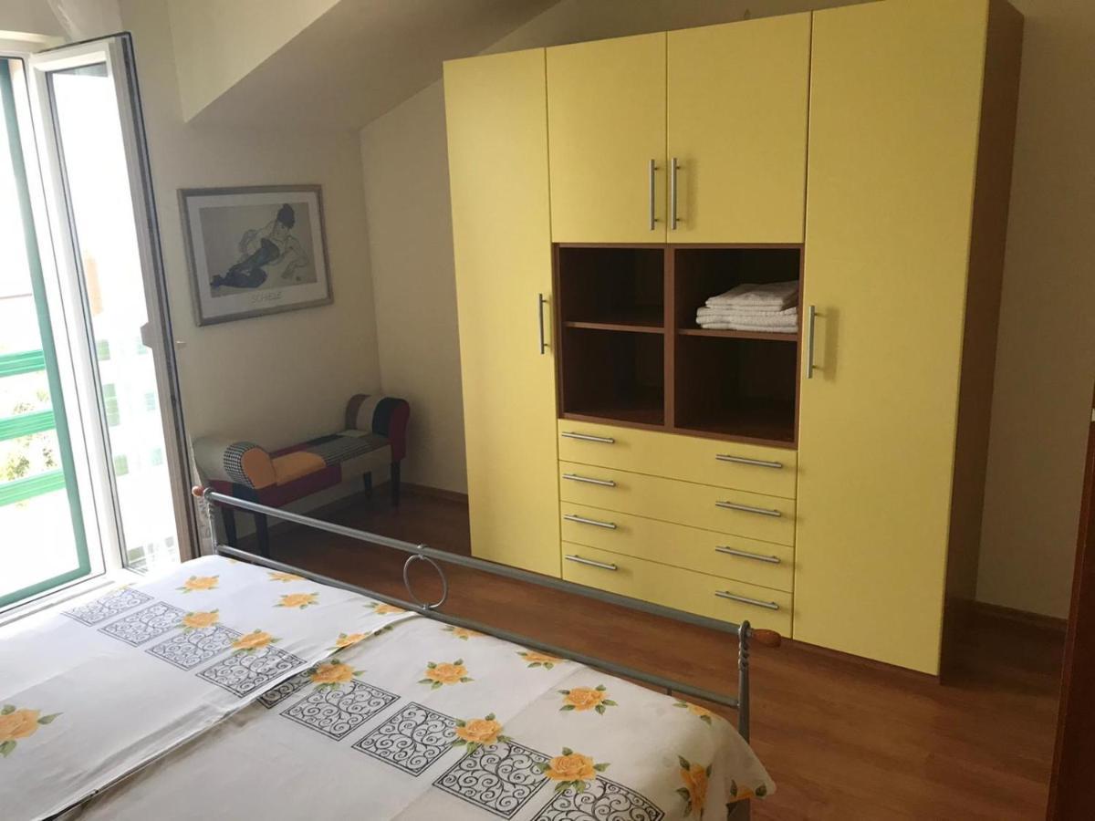 Apartmani Katarina Bol Esterno foto